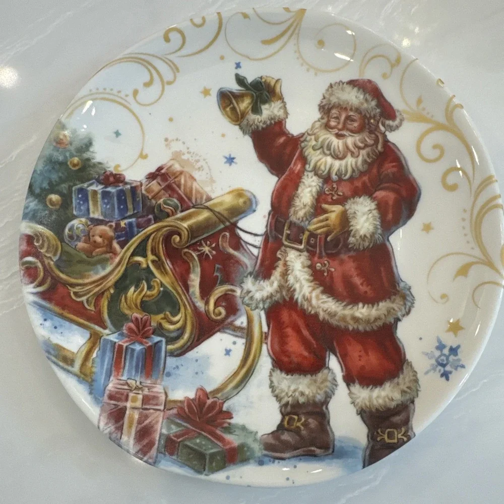 Set of 2 Southern Living Holiday Classic Santa Salad Plates NIB